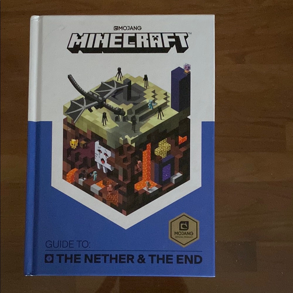 Minecraft Guide Book Set - Picture 6 of 7